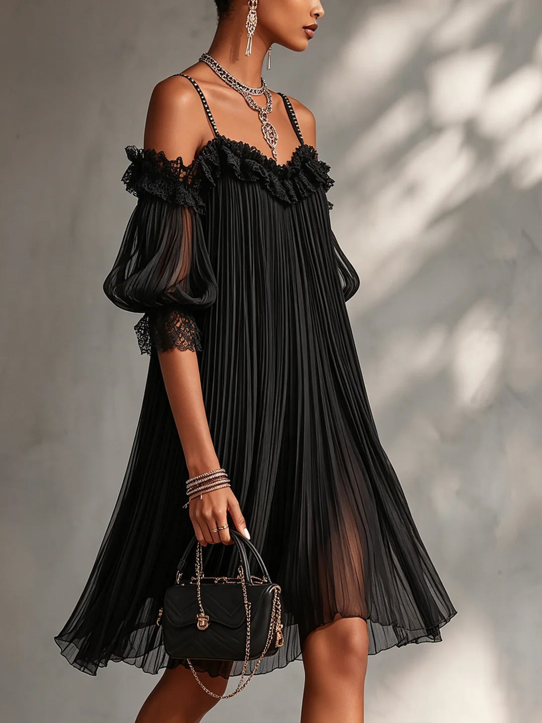 Vittoria | Miniabito nero in chiffon con spalle scoperte