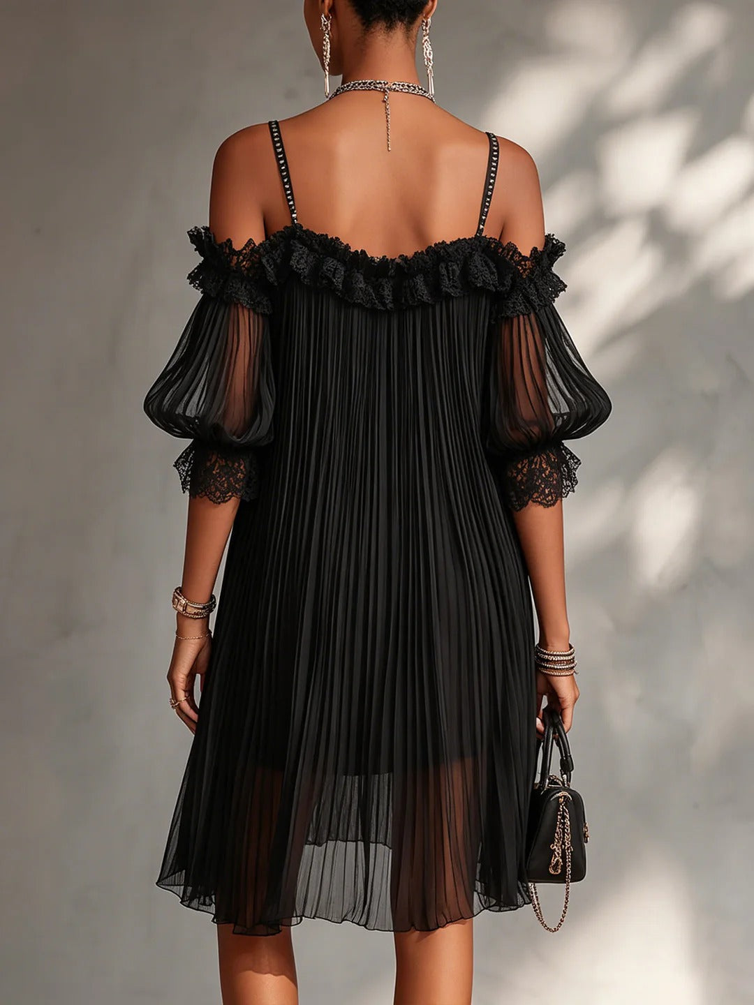 Vittoria | Miniabito nero in chiffon con spalle scoperte